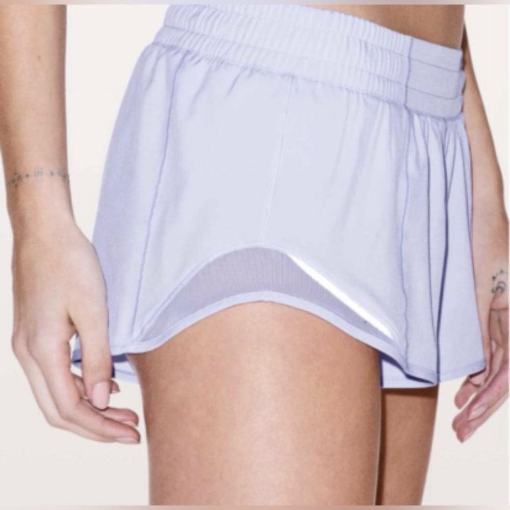 Lululemon Size 10 Hotty Hot Shorts – Serene Blue – New With Tags - Picture 3 of 6
